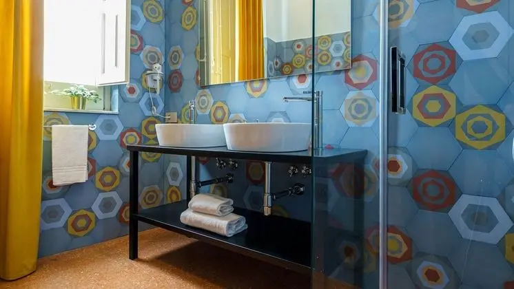 Classic Tek Büyük Yataklı Oda