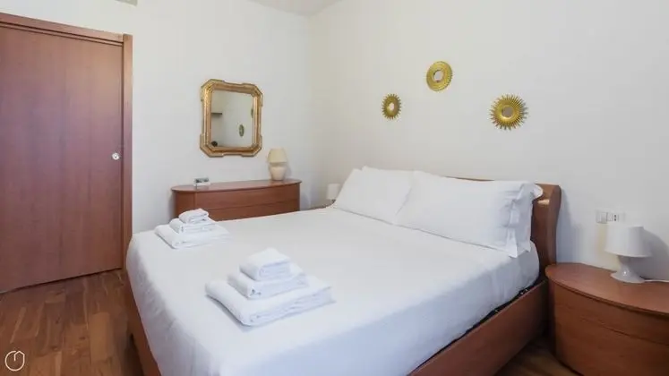 Apart Daire, 1 Büyük (Queen) Boy Yatak ve Çekyat, Mutfak, Şehir Manzaralı