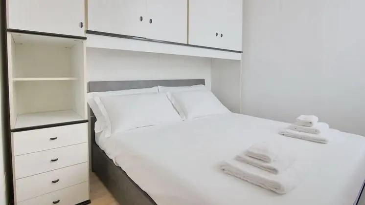 Apart Daire, 1 Büyük (Queen) Boy Yatak ve Çekyat, Küçük Mutfak, Tepe Manzaralı