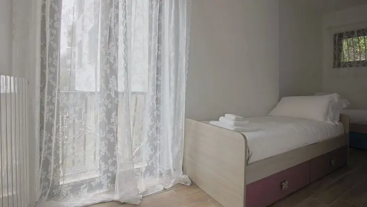 Apart Daire, 2 Yatak Odası, Küçük Mutfak, Göl Manzaralı