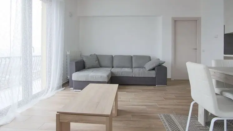 Apart Daire, 2 Yatak Odası, Küçük Mutfak, Göl Manzaralı