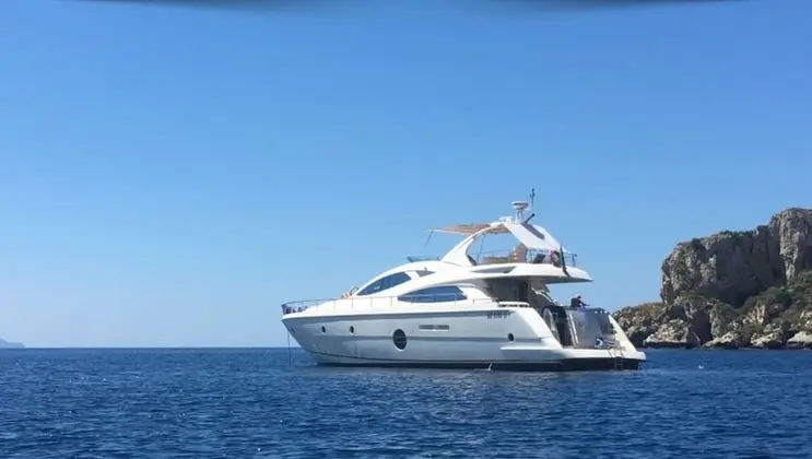 Yacht 64