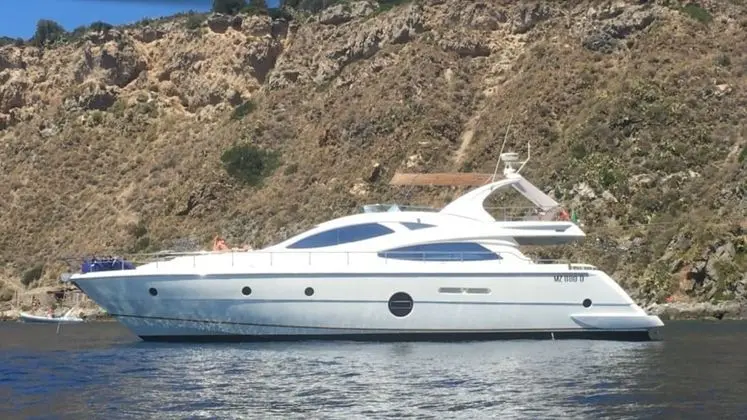 Yacht 64