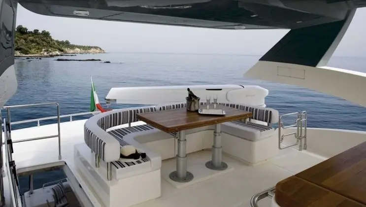 Yacht 75