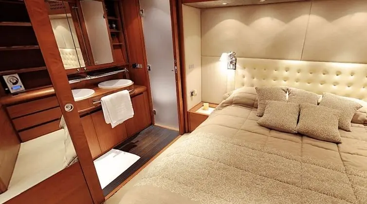 Yacht 75