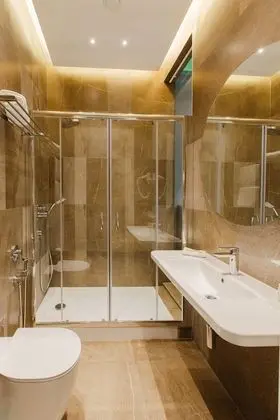 Comfort Tek Büyük veya İki Ayrı Yataklı Oda