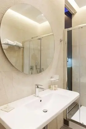 Comfort Tek Büyük veya İki Ayrı Yataklı Oda