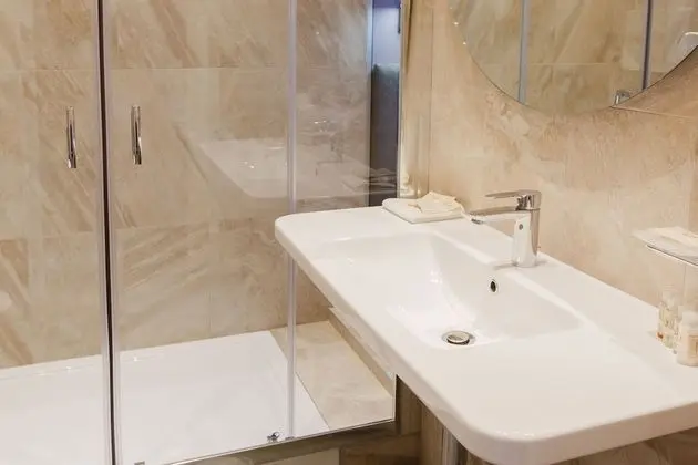 Standard Tek Büyük veya İki Ayrı Yataklı Oda