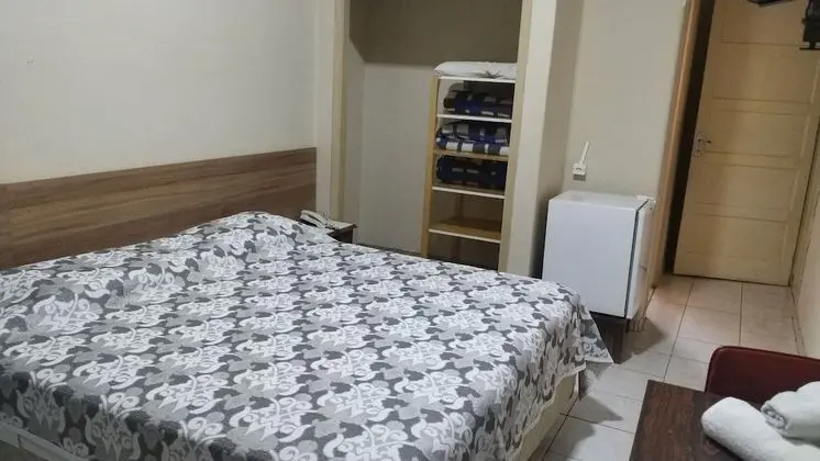 Üç Kişilik Oda