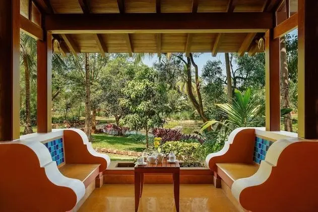 Oda, Havuz Kullanımı, Bahçe Manzaralı
