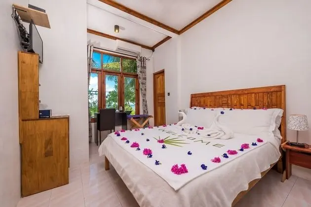 Double Room Beach Front Sea View