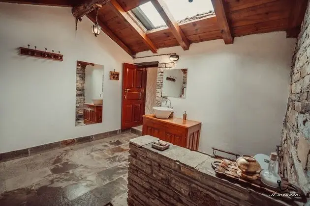 Standard Tek Büyük Yataklı Oda, 2 Yatak Odası, Dağ Manzaralı