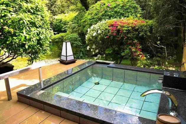 Traditional Oda, Avlu Manzaralı (Japanese Style, with Open Air Bath)