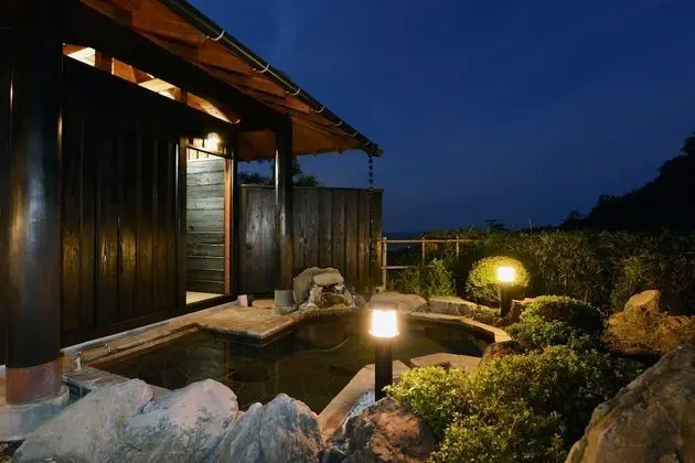 Traditional Oda (With Private Open-air Onsen, Garden)