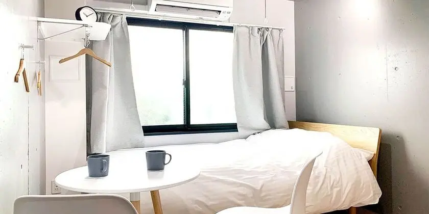 Oda, Sigara İçilmez (Double Room 101)