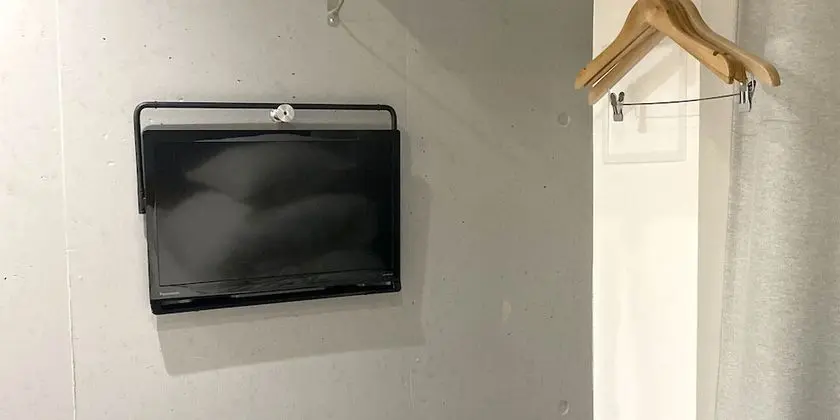 Oda, Sigara İçilmez (Double Room 101)
