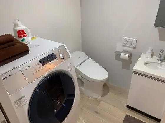 Oda, Sigara İçilmez (Double Room 101)
