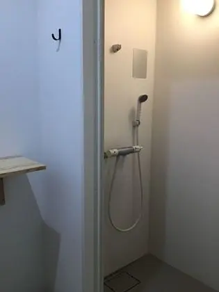 Ortak Ranzalı Oda, Sadece kadınlar için, Sigara İçilmez, Ortak Banyo
