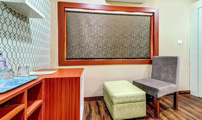 Deluxe Tek Büyük Yataklı Oda
