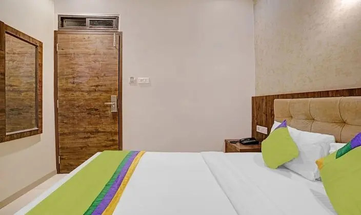 Standard Tek Büyük Yataklı Oda