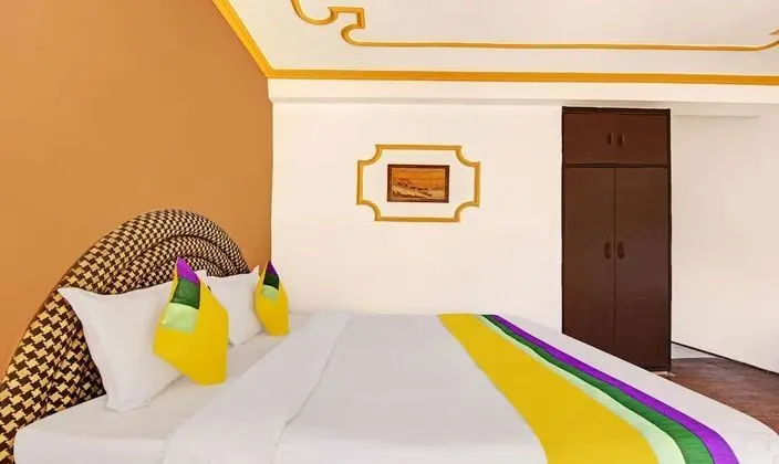 Premium Tek Büyük Yataklı Oda