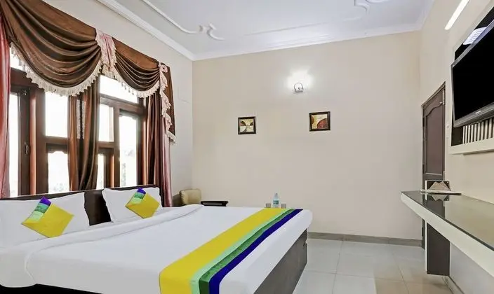 Standard Tek Büyük Yataklı Oda