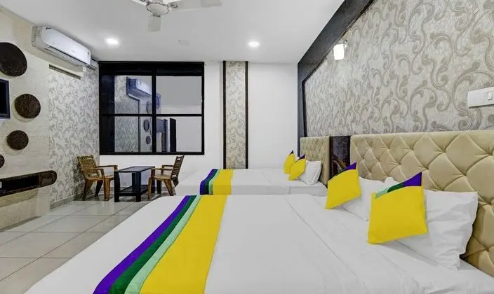 Premium Tek Büyük Yataklı Oda