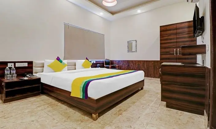 Deluxe Tek Büyük Yataklı Oda