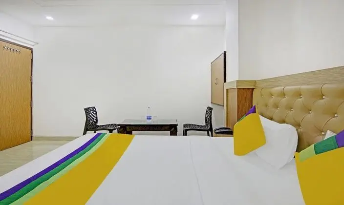Standard Tek Büyük Yataklı Oda