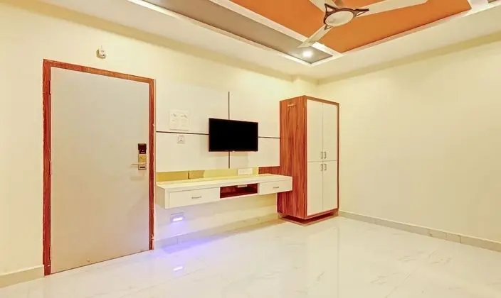 Premium Tek Büyük Yataklı Oda