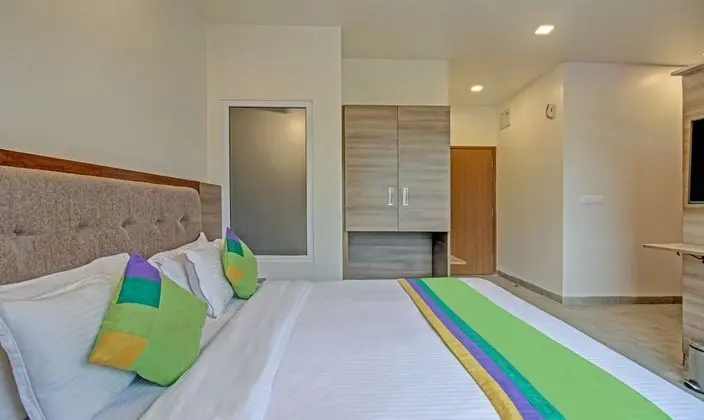 Deluxe Tek Büyük Yataklı Oda