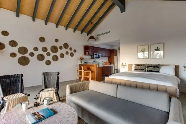 One Bedroom Beachfront Villa