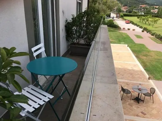 Superior Oda, Teras, Havuz Manzaralı