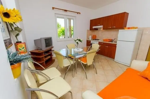 Apart Daire (Iva - 150m from the beach - A3(3))