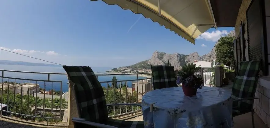 Apart Daire (Iva - with beautiful view - A1(4+1))