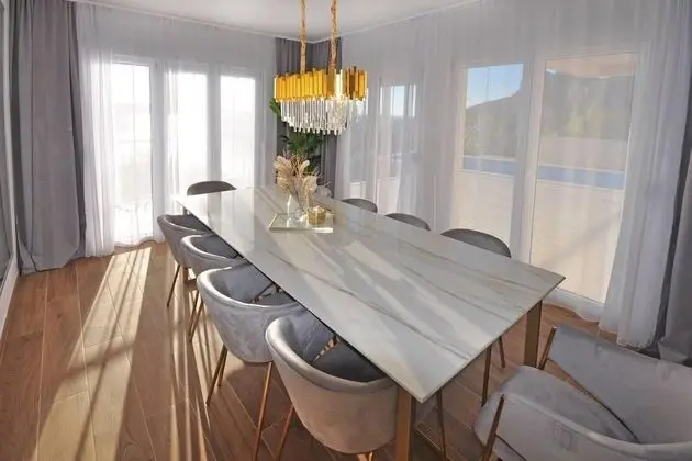 Villa, Birden Çok Yatak