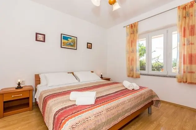 Apart Daire (Ivan - 15 m from beach - A1(7+1))