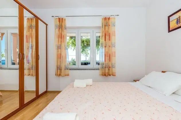 Apart Daire (Ivan - 15 m from beach - A1(7+1))