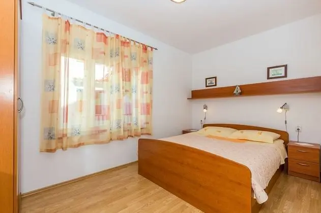 Apart Daire (Ivan - 15 m from beach - A1(7+1))