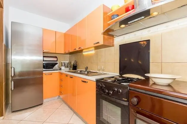 Apart Daire (Ivan - 15 m from beach - A1(7+1))