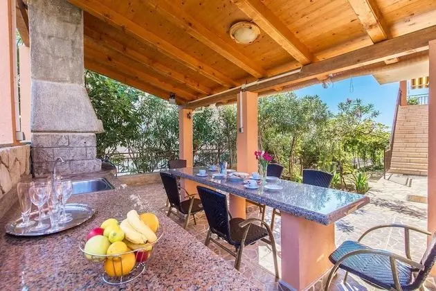 Apart Daire (Ivan - 15 m from beach - A1(7+1))