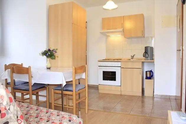 Apart Daire (Ivan - 300 m from sea - A3(2))