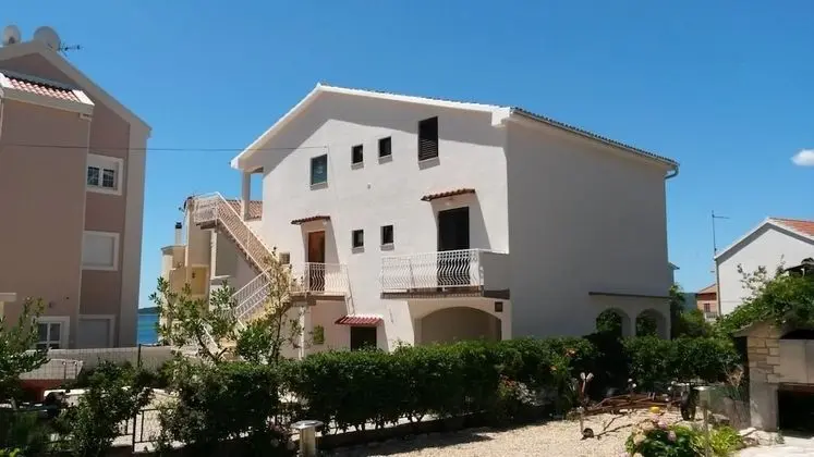 Apart Daire (Ivan - 35 m from sea - A2-kat(6))