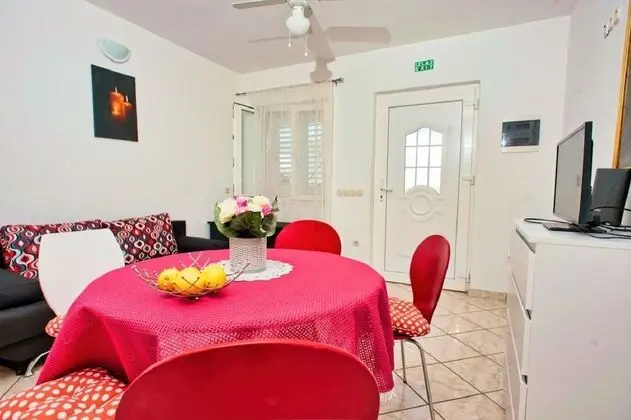 Apart Daire (Ivan - 50 m from sea - A1(4))