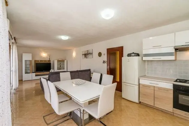 Apart Daire (Ivan - 60 m from sea - A1(4))
