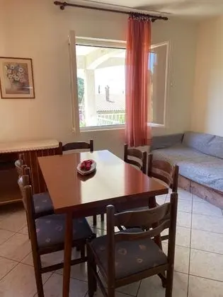 Apart Daire (Ivan - 60m from the sea - A1 (4+1))