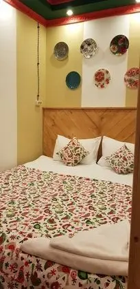 Basic Tek Büyük Yataklı Oda (No Window)