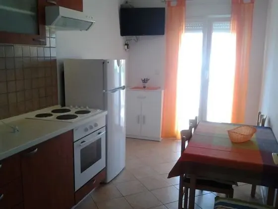 Apart Daire (Ivan - with garden - A2 Narancasti (4)