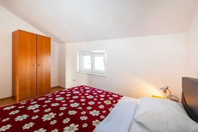 Apart Daire (Ivan - modern & close to center - A2()