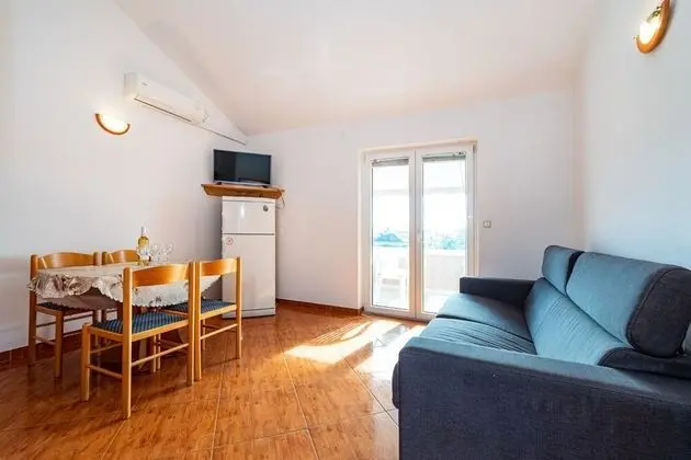 Apart Daire (Ivan - modern & close to center - A2()